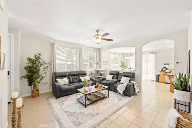 MLS: SW25155220 Condo For Sale