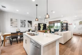 Photo #4: SW25160840 Listing