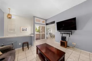 Photo #3: SW25162558 Listing