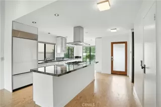 Photo #3: SW25165806 Listing