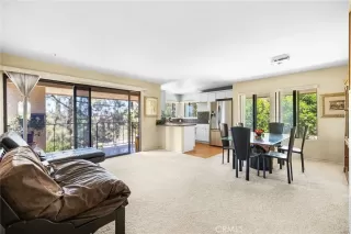 Photo #2: SW25187828 Listing