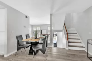 Photo #2: SW25193714 Listing