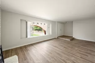 Photo #3: SW25197835 Listing 