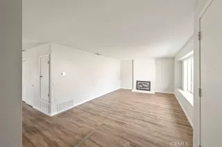 Photo #4: SW25197835 Listing 