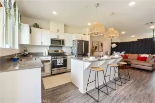 Photo #2: SW25218904 Listing 