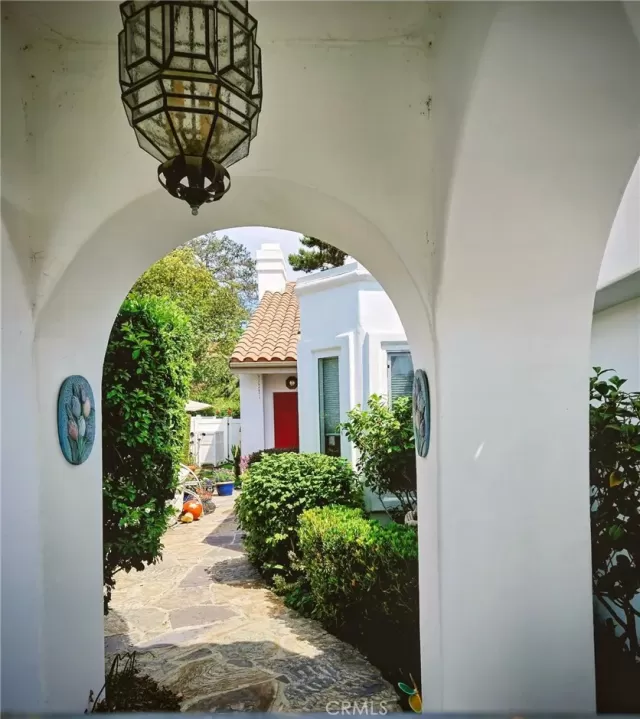 MLS: SW25220608 Condo For Sale