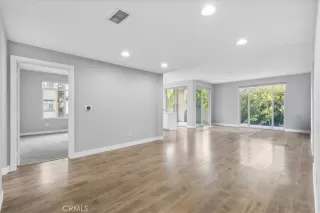 Photo #3: SW25223301 Listing 