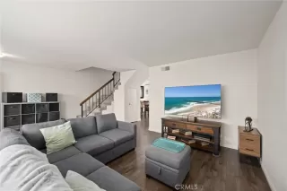 Photo #3: SW25225955 Listing