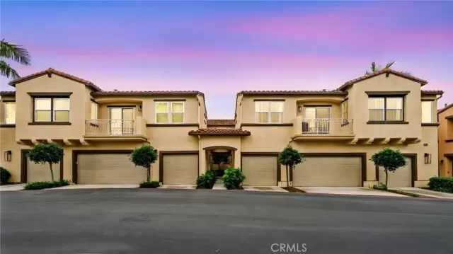 MLS: SW25227057 Condo For Sale