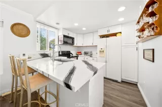 More Details about MLS # SW25230872 : 6544 COLLEGE GROVE