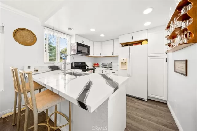 MLS: SW25230872 Condo For Sale