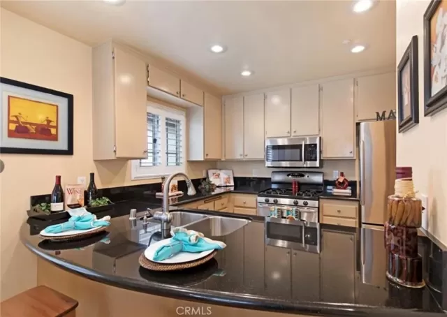 MLS: SW25233122 Condo For Sale