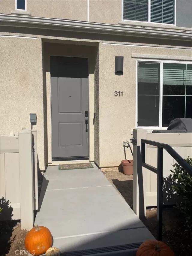 MLS: SW25255676 Condo For Sale