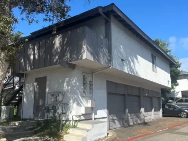 MLS: SW25259077 Condo For Sale