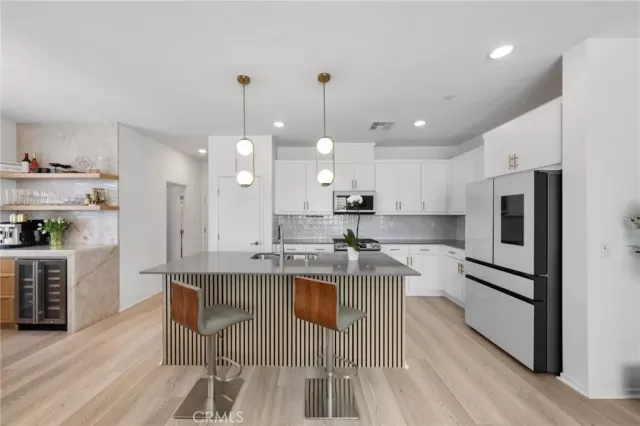 MLS: SW26000079 Condo For Sale