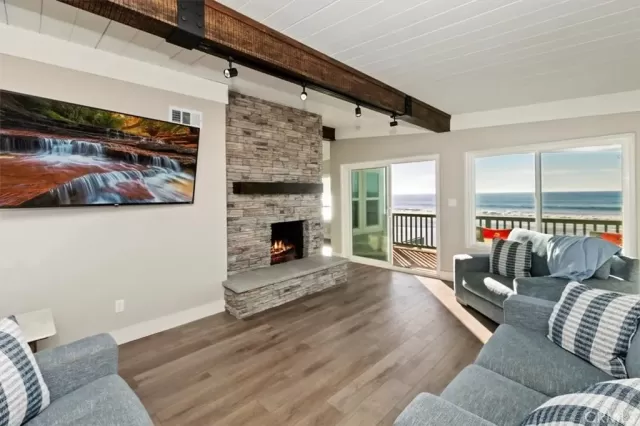 MLS: SW26015749 Condo For Sale