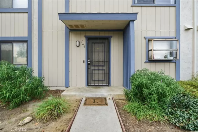 MLS: SW26018168 Condo For Sale