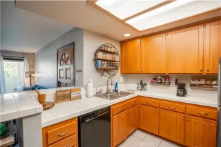 Photo #3: SW26027165 Listing 