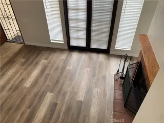 Photo #2: SW26027882 Listing