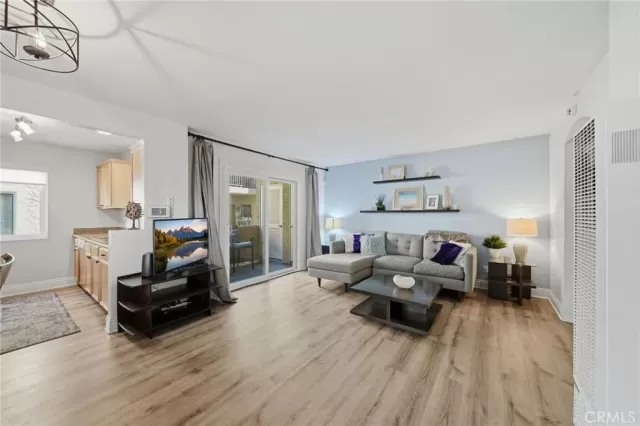 MLS: SW26030273 Condo For Sale