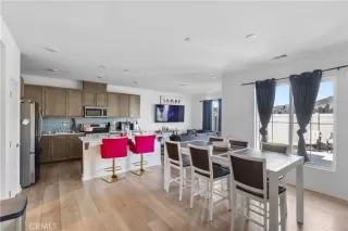 Photo #3: SW26033139 Listing 