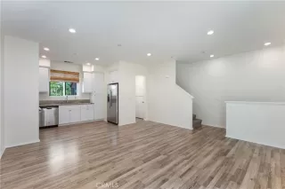 Photo #5: SW26046722 Listing 