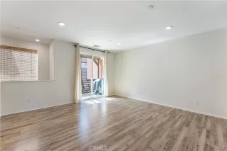 Photo #6: SW26046722 Listing 