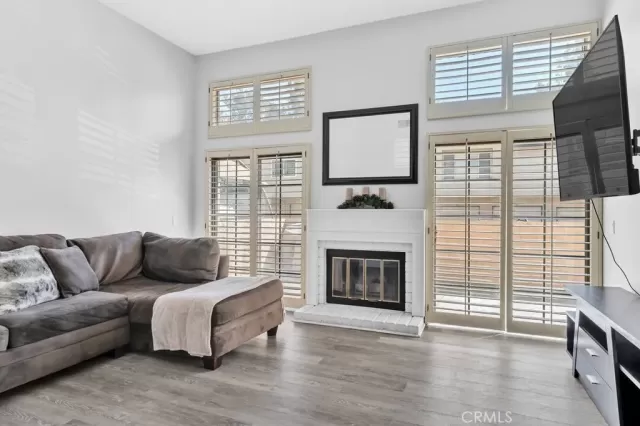 MLS: SW26057652 Condo For Sale