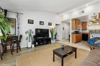 Photo #3: SW26058134 Listing 