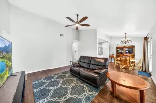 Photo #5: SW26058363 Listing