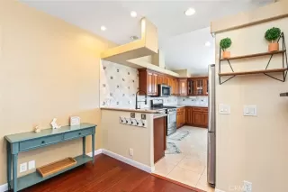 Photo #4: SW26078332 Listing