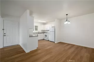 Photo #4: SW26078492 Listing 