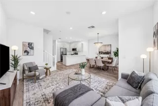 Photo #5: SW26080716 Listing 