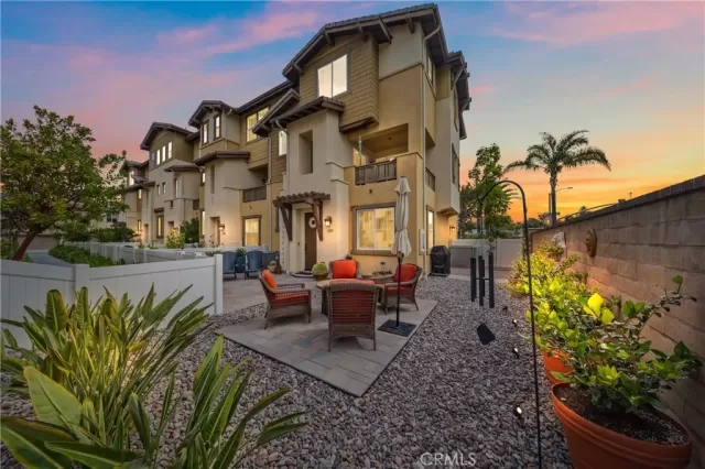 MLS: SW26083129 Condo For Sale