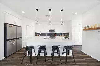 Photo #1: SW26083129 Listing 