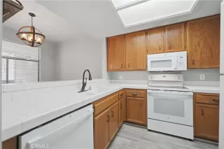 Photo #6: SW26097404 Listing 