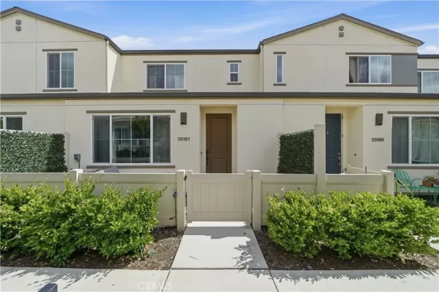 MLS: SW26101491 Condo For Sale