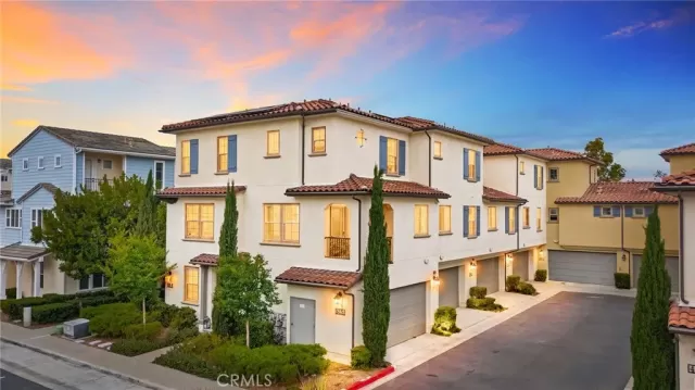 MLS: SW26101861 Condo For Sale