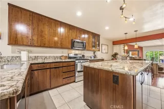 Photo #1: SW26111225 Listing