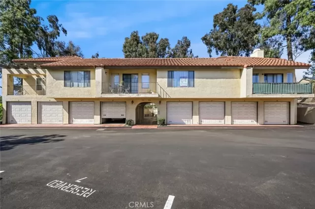 MLS: SW26116310 Condo For Sale