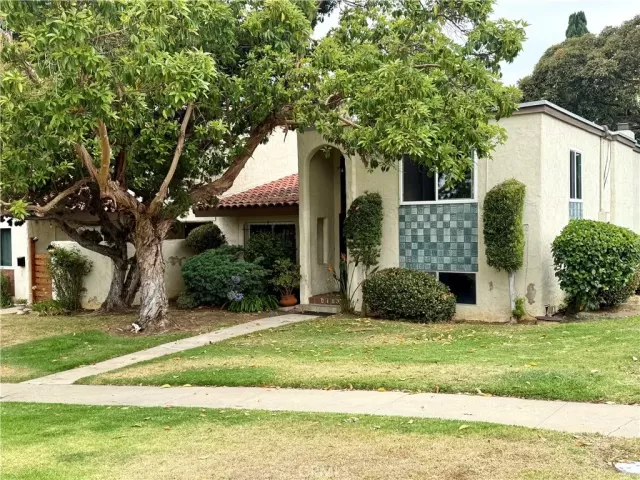 MLS: SW26119014 Condo For Sale
