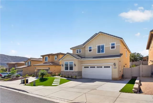 MLS: SW26119195 Condo For Sale
