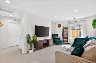 Photo #4: SW26119195 Listing 