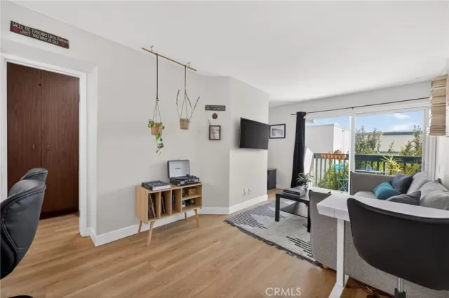 MLS: SW26127210 Condo For Sale