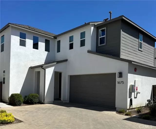 MLS: SW26127288 Condo For Sale
