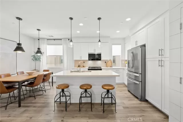 MLS: SW26129659 Condo For Sale