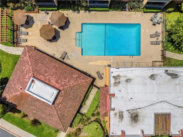 MLS: SW26136312 Condo For Sale