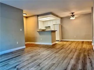 Photo #5: SW26137811 Listing 