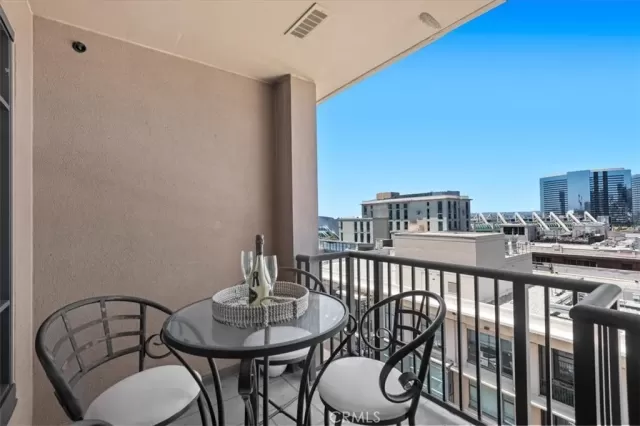 MLS: SW26139187 Condo For Sale