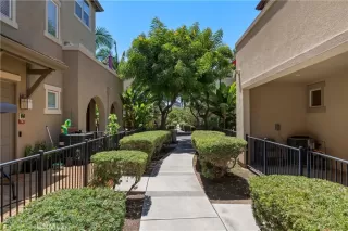 Photo #3: SW26143755 Listing